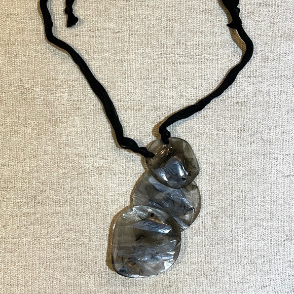 Grey Resin Necklace - Picture 3 of 5